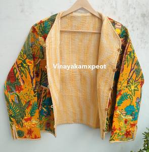 Chaqueta acolchada amarilla mostaza para mujer, abrigo Kantha de algodón con estampado vintage, hermosa chaqueta acolchada de algodón hecha a mano para mujer - Product Image 5
