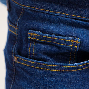 Jeans robustes pour hommes au design élégant avec un look délavé Tissu doux idéal pour les activités de plein air ou une ambiance décontractée Jeans respirants - Product Image 2