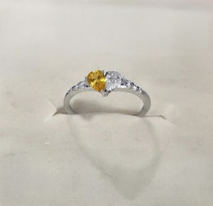 Bague en or blanc 14 carats avec deux saphirs bleus de laboratoire taille poire en forme de cœur et diamants de laboratoire, bijoux fins pour femmes - Product Image 3