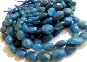 Cadena de cuentas de calcedonia azul natural, forma ovalada, facetadas, tipo briolette, de 10 pulgadas de largo. - Product Image 3