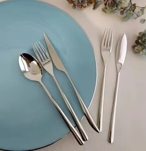 Ensemble de couverts en métal moderne, cuillère, fourchette, couteau, vaisselle pour hôtel, banquet et décoration de table à domicile - Product Image 4