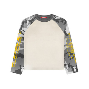 เสื้อยืดแขนยาวผ้าโพลีเอสเตอร์อินเตอร์ล็อค 165 GSM แบบสั่งทำพิเศษ สีเบจ ด้านหน้าลายพรางสีเทา พิมพ์ลายแบบซับลิเมชั่น ดีไซน์ผ้าฝ้าย 100% - Product Image 4