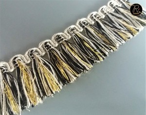 Flecos de Lujo al por Mayor con Encaje de Poliéster y Adornos Decorativos Hechos a Mano Sostenibles para Saris en Exportación a Granel - Product Image 4