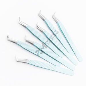 Pince à cils RMI Silver Shin Tip 45 degrés Slim Boot Volume Point Tip en acier inoxydable bleu thermolaqué avec poignée diamantée - Product Image 3
