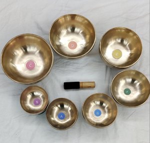 Cuencos de bronce afinados a las frecuencias de los 7 chakras para terapias vibratorias curativas disponibles al por mayor a precio directo de fábrica. - Product Image 4