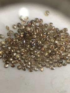 Diamant rond taille brillant, brut, de couleur brunâtre, provenant de l'exploitation minière terrestre, pour la fabrication de bijoux. - Product Image 2