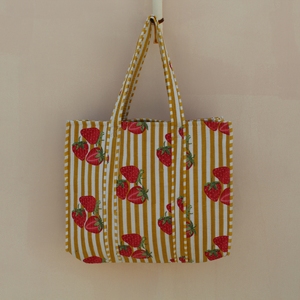Bolsa de Mano Acolchada de Algodón 100% Premium, con Rayas Amarillas y Estampado Cítrico, Tamaño Mediano, Reutilizable, con Correa Larga para el Hombro, para Compras y Viajes - Product Image 5