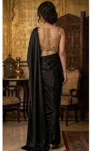 Sari KV Midnight Noir Satinado con Blusa Sin Coser - Product Image 6