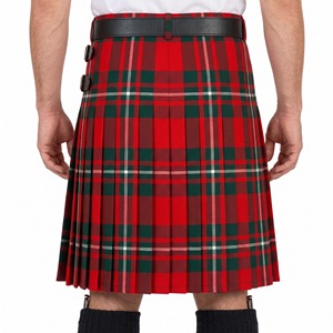 Kilt écossais Macgregor pour homme, rouge et vert à carreaux, avec ceinture et boucle en cuir - Product Image 2