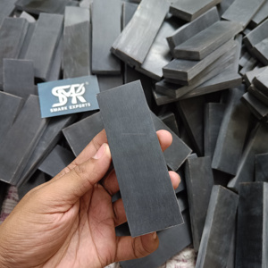 Losas de cuerno de búfalo raras, placas gruesas naturales para manijas de cuchillos únicas, textura única, elección de artesanos al por mayor - Product Image 1