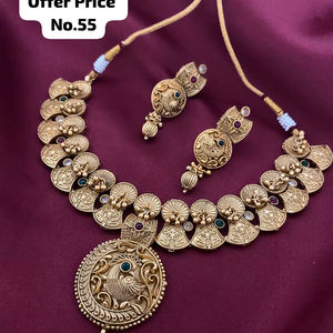 Conjunto de Collar con Colgante de Pavo Real en Latón Antiguo Dorado de Alta Calidad con Pendientes - Product Image 1