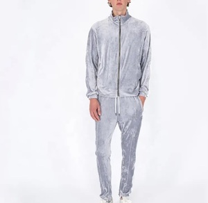 2026 OEM Winter Windproof Eco-Friendly Zip-Up Hoodie Jogging Velour Tracksuit Unisex Set Custom Breathable Sweat-Wicking Solid - Product Image 2