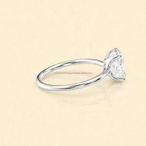 Anillo de Compromiso de Moissanita de Diseño Ecológico para Bodas y Eventos Especiales, Disponible a un Precio Competitivo - Product Image 4