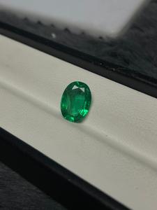 Pierre précieuse naturelle vert émeraude, taille ovale, pour la fabrication de bijoux - Product Image 4