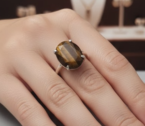 Anillo de Piedra Preciosa Ojo de Tigre Flexible, Hecho a Mano, Forma Ovalada, Tema del Amor - Product Image 1