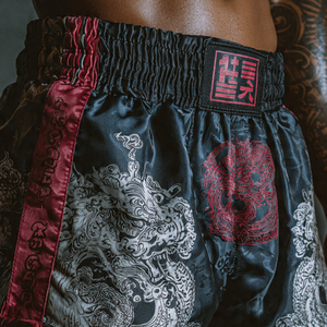 Shorts de boxe Muay Thai OEM en satin, vêtements d'arts martiaux, entraînement MMA, shorts thaïlandais pour hommes, 100% polyester, shorts de boxe Muay Thai pour hommes - Product Image 2