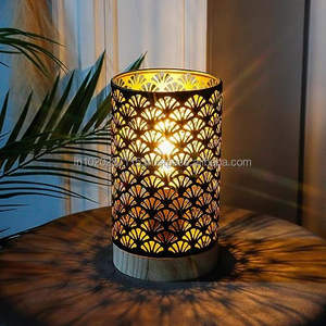 Bougeoir votif en fer décoratif avec design découpé au laser artisanal parfait pour les idées de décoration de maison rustique moderne - Product Image 1