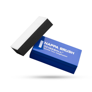 Cepillo Fireball Nappa, cepillo de cerdas suaves para una limpieza segura del cuero y el interior. Las cerdas ultra suaves proporcionan una limpieza sin rayones. - Product Image 1