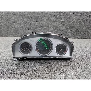 ชุดหน้าปัดเรือนไมล์มือสองสำหรับรถยนต์ C-class รุ่น A2045403748012002 - Product Image 1