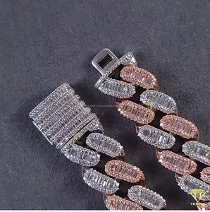 Collier cubain personnalisé bicolore en argent sterling 925 avec diamants Moissanite VVS taille baguette, design glacé - Product Image 6