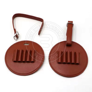 Porta tees de golf de material de cuero ligero y fácil acceso para almacenamiento de equipo deportivo - Product Image 6