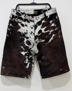 Shorts en cuir de vachette véritable pour hommes – Qualité supérieure, design tendance, streetwear décontracté, durable, coupe ajustée, idéal pour l'été - Product Image 1