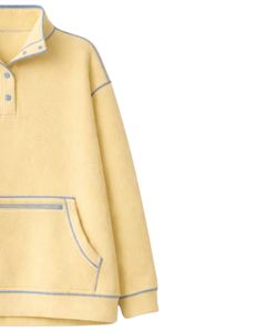 Sudadera de forro polar extragrande para mujer, amarillo mantequilla, con cuello de botón a cuarto, bolsillo canguro, ribetes en contraste, de tejido grueso y personalizada - Product Image 4