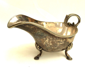 Salsera de metal vintage con mango decorativo y base en forma de concha, clásica, de acero inoxidable, para servir salsas - Alta calidad - Product Image 2