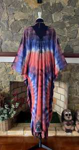 Robe caftan en rayonne tie-dye tropicale style bohème, coupe ample, robe maxi élégante, tenue de vacances chic - Product Image 3