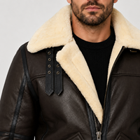 Jaket Kulit Motor Pria Klasik dengan Trim Bulu, Tali Gesper, dan Desain Aviator Vintage
