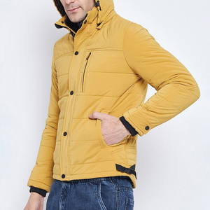 Vestes matelassées pour hommes avec logo personnalisé, coupe carrée, en duvet, couleur rouille, à capuche, pour l'hiver et les activités de plein air, vente en gros - Product Image 3
