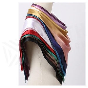 ผ้าพันคอไหมสี่เหลี่ยมสำหรับผู้หญิง NORTH APPROACH สีพื้น เรียบหรู อเนกประสงค์ ใช้ได้ทุกฤดู - Product Image 3