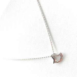 Collar Tiny Open Ivy, Joyería Elegante Chapada en Oro para Mujer, Accesorio de Moda de Lujo con Delicado Diseño de Hoja Botánica - Product Image 5