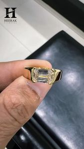 แหวนแต่งงานผู้ชายทองคำขาว 14K 18K หรูหรา ประดับเพชรทรงเหลี่ยมมรกตจากแล็บ ขัดเงาสูง แบบครึ่งขอบ - Product Image 2