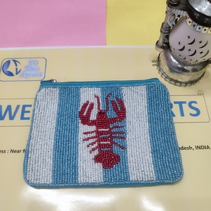 กระเป๋าซิปปักลายกุ้งก้ามกรามสีแดงทำมือประดับลูกปัด กระเป๋าใส่เหรียญปักลายเก๋ไก๋ กระเป๋าเครื่องสำอางวินเทจ กระเป๋าคลัทช์เดินทางทำมือ - Product Image 1