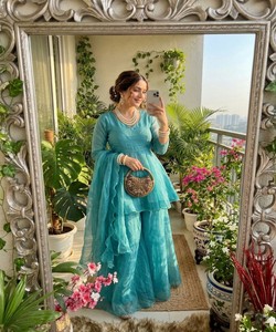 NUEVA COLECCIÓN: Conjunto de Palazzo y Top Liso de Seda Crujiente con Dupatta, Estilo Festivo, Precio al por Mayor, Prenda Étnica, Color Cielo - Product Image 1