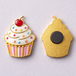 Regalos para Niños Dulces y Lindos, Imán de Refrigerador de Metal Esmaltado Personalizado con Forma de Cupcake, Regalo Promocional Duradero - Product Image 3