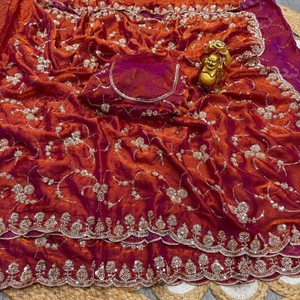 VASTRA COTTAGE Sari de Seda Pura para Mujer con Brillo de Terciopelo y Cuentas Doradas, Diseño de Lentejuelas, para Fiestas y Bodas - Product Image 1