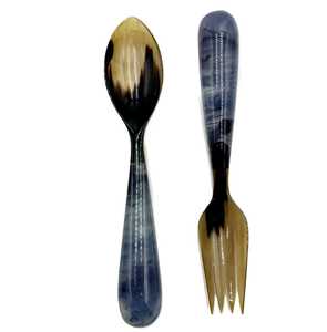 Juego de Servidores de Ensalada de Resina Hechos a Mano con Borde de Cristal, Cucharas de Diseño para Comedor - Product Image 2
