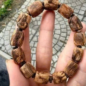 กำไลข้อมือไม้กฤษณาเวียดนามแท้ งานวินเทจ สำหรับสวดมนต์ คุณภาพส่งออก ลดราคาพิเศษ - Product Image 2