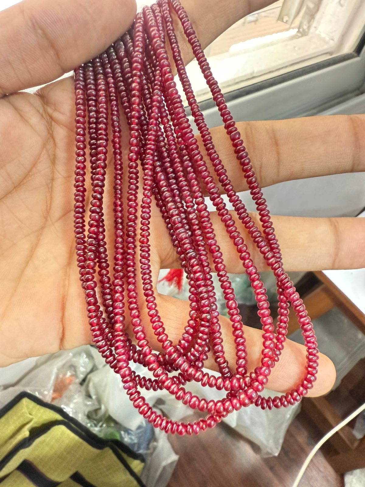 เช่นเดียวกับภาพ