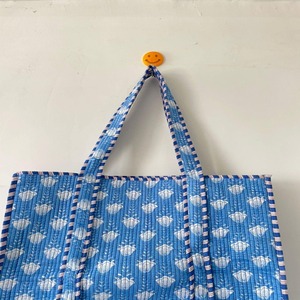 Sac fourre-tout en coton bleu avec imprimé floral, style bohème, ouverture supérieure, deux anses, pour le shopping, toutes saisons, de Rajasthan CRAFT HACKLE - Product Image 4