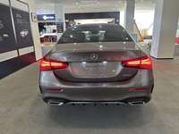 Mercedes-Benz A200L berline 2023 importée de Chine, véhicule d'occasion disponible pour le marché des conduites à gauche