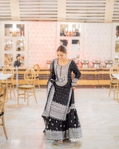 Lehenga Choli indien pakistanais, dernière collection, en pur Georgette, avec broderie et sequins, design fantaisie, traditionnel, pour mariages et festivals - Product Image 5