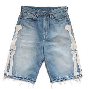 Shorts en jean XUCHANG de haute qualité pour hommes, avec logo personnalisé brodé, effet vieilli, appliqué, bords bruts et strass - Product Image 4