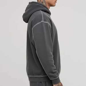 เสื้อฮู้ดดี้ผู้ชายราคาส่ง ดีไซน์ใหม่สไตล์วินเทจ ทรงโอเวอร์ไซส์ ปักลายและพิมพ์โลโก้ พร้อมตะเข็บตัดสี - Product Image 3