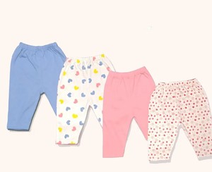 Conjunto de pantalones para bebé con corazones y estampados florales, estilo sencillo para todas las estaciones - Product Image 3
