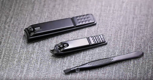 Kit de manucure et pédicure professionnel en acier inoxydable avec étui de voyage - 7 en 1, ensemble de coupe-ongles portable, durable, unisexe, cadeau de soin personnel - Product Image 3