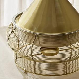 Calentador de Alimentos de Lujo con Marco de Alambre Dorado, Tapa Cónica y Calentador de Velas para una Elegante Presentación de Buffet - Product Image 5