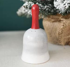 Campana Navideña Circular de Porcelana Hecha a Mano con Diseño de Muñeco de Nieve y Árbol Cortado con Láser, Decoración Tradicional Navideña, Adorno Colgante - Product Image 2
